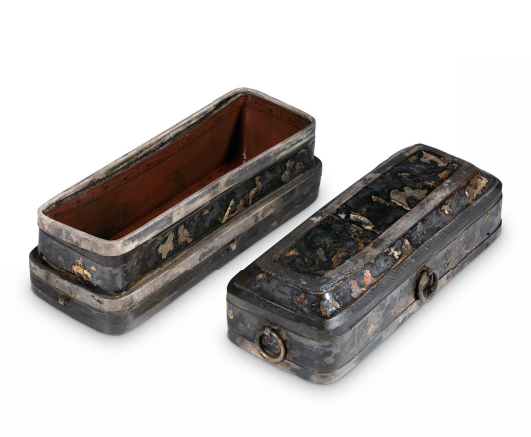 The Human and Animal Patterns Lacquer Box With Silver-Inlaid and Gilded